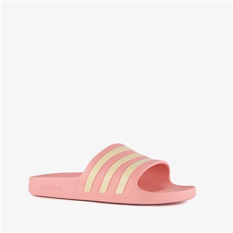 adidas badslippers roze zwart|Roze adidas Badslippers voor dames online kopen .